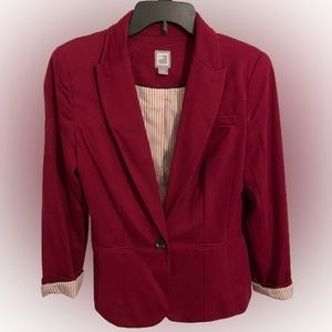 Women’s magenta blazer
